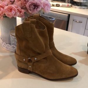 NWT, womens size 10, Genuine suede leather, ankle boots